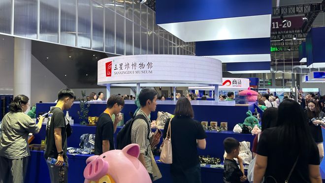 、三星堆文创亮相深圳文博会！瓦力棋牌游戏火爆！罗江非遗(图10)